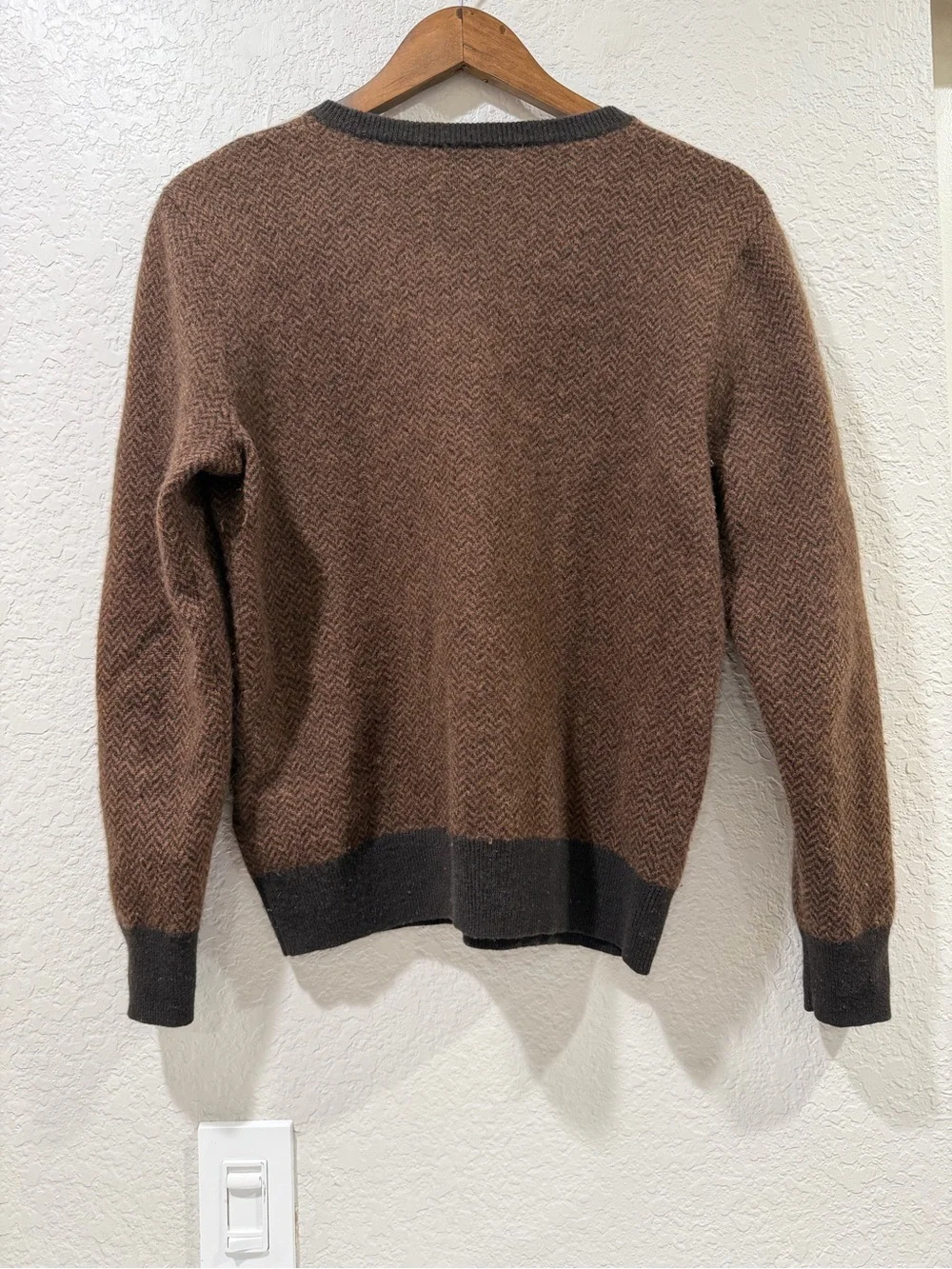 J.Crew Men’s Cashmere Herringbone Jacquard Crewneck Sweater Size Medium